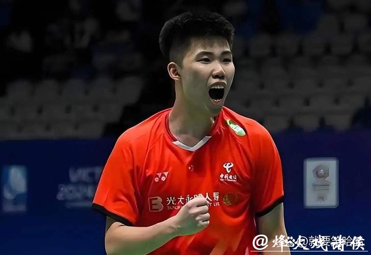 中国羽毛球大师赛 翁泓阳战胜小波波夫晋级决赛 中国羽毛球大师赛 翁泓阳战胜小波波夫晋级决赛